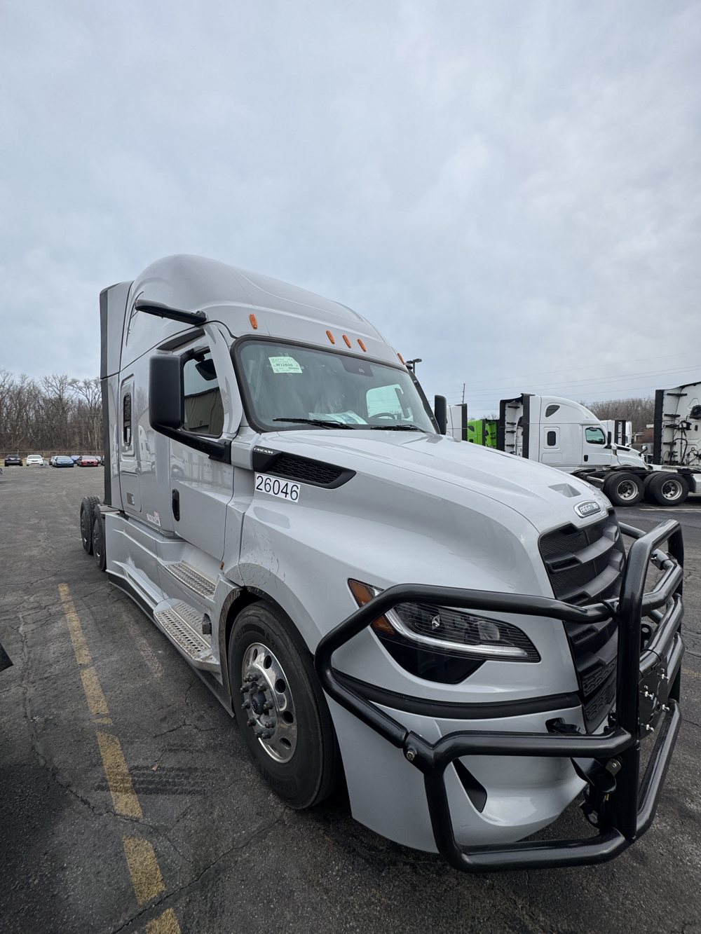 Front view of Freightliner Cascadia, unit 26046, with grille guard