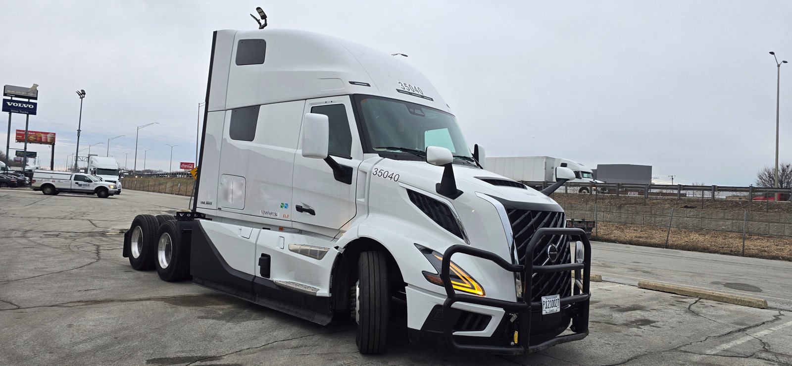 White Volvo VNL 860 sleeper, unit 35040